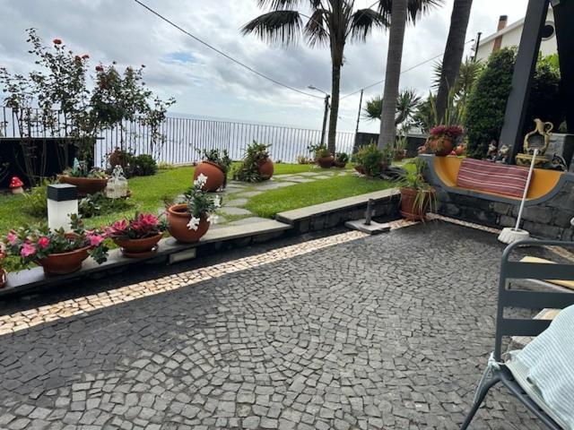 Villa Zeza'S Garden à Calheta  Extérieur photo