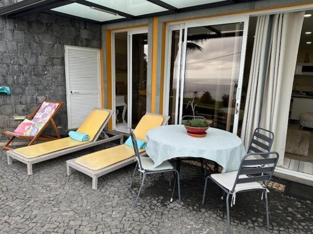 Villa Zeza'S Garden à Calheta  Extérieur photo