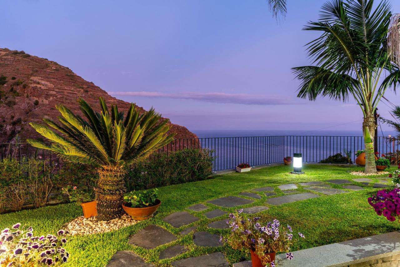 Villa Zeza'S Garden à Calheta  Extérieur photo