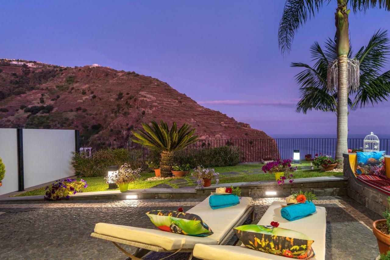 Villa Zeza'S Garden à Calheta  Extérieur photo