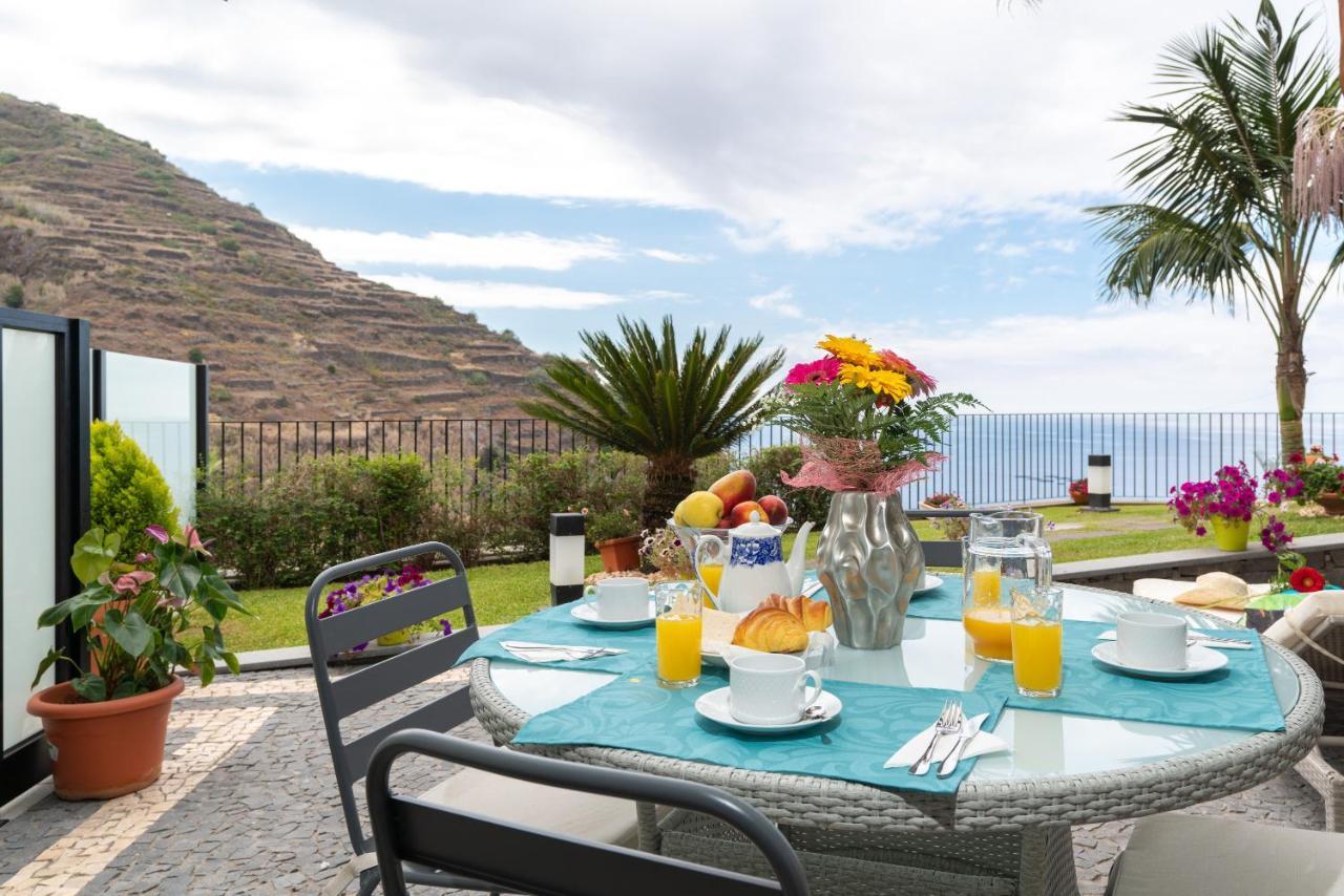 Villa Zeza'S Garden à Calheta  Extérieur photo